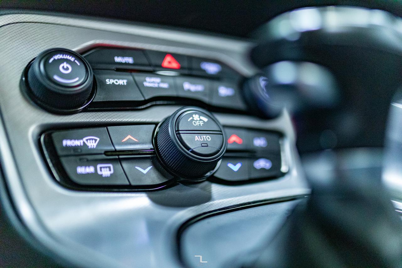 2023 Dodge Challenger R/T Shaker Leather Roof Nav BCam Red Deer AB