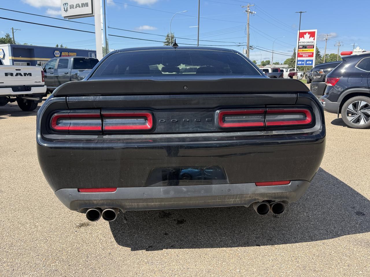 2023 Dodge Challenger RT RWD 2 Door | Low KMs | V8 HEMI | Heated Vented Nappa Leather | Sunroof | NAV | Remote Start Redwater AB