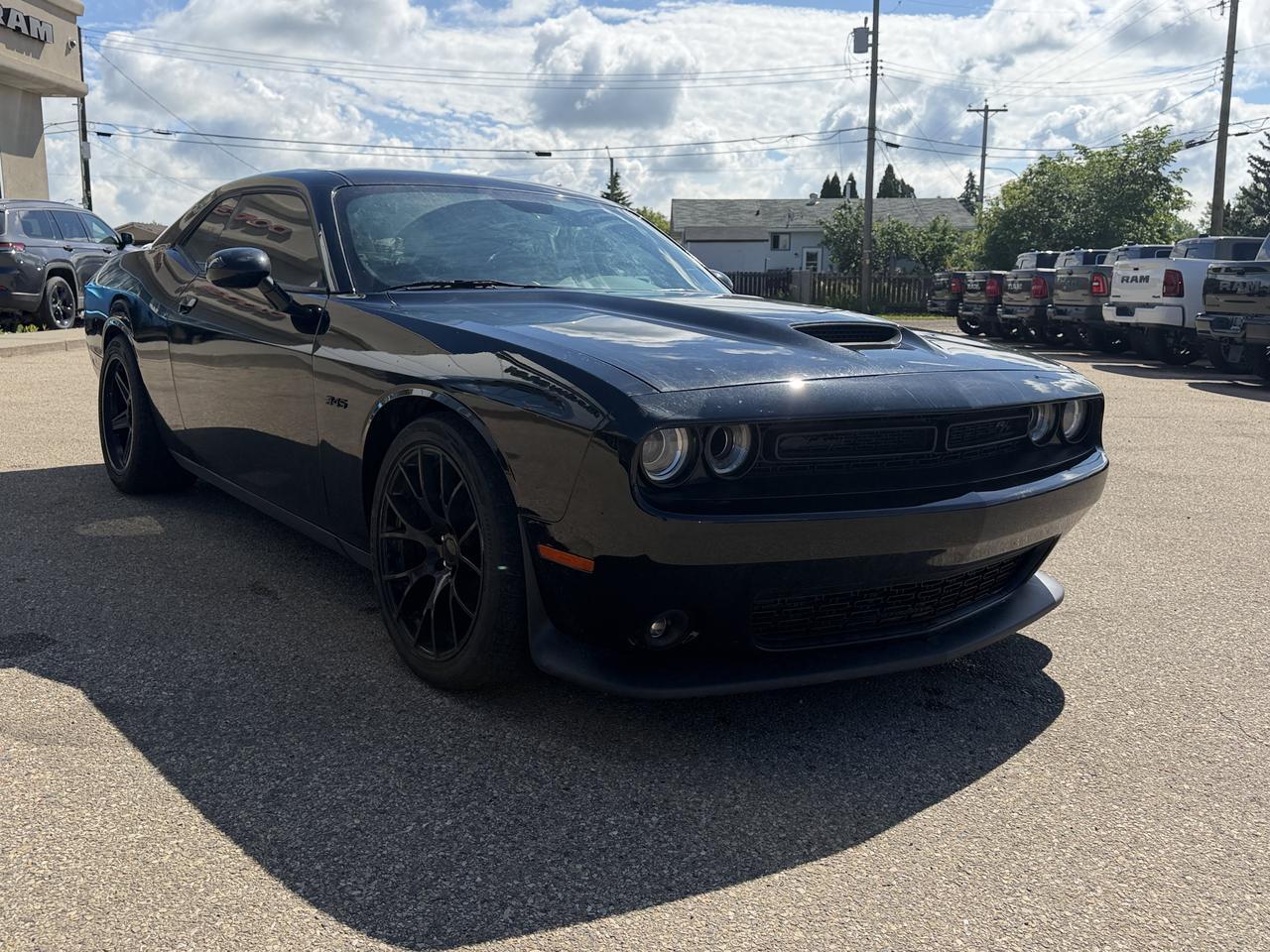 2023 Dodge Challenger RT RWD 2 Door | Low KMs | V8 HEMI | Heated Vented Nappa Leather | Sunroof | NAV | Remote Start Redwater AB