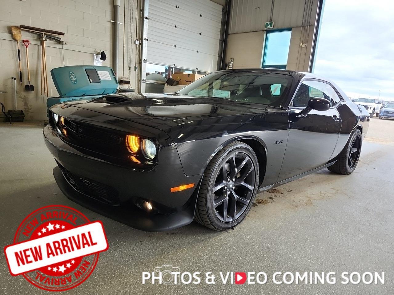 2023 Dodge Challenger RT RWD 2 Door | Low KMs | V8 HEMI | Heated Vented Nappa Leather | Sunroof | NAV | Remote Start