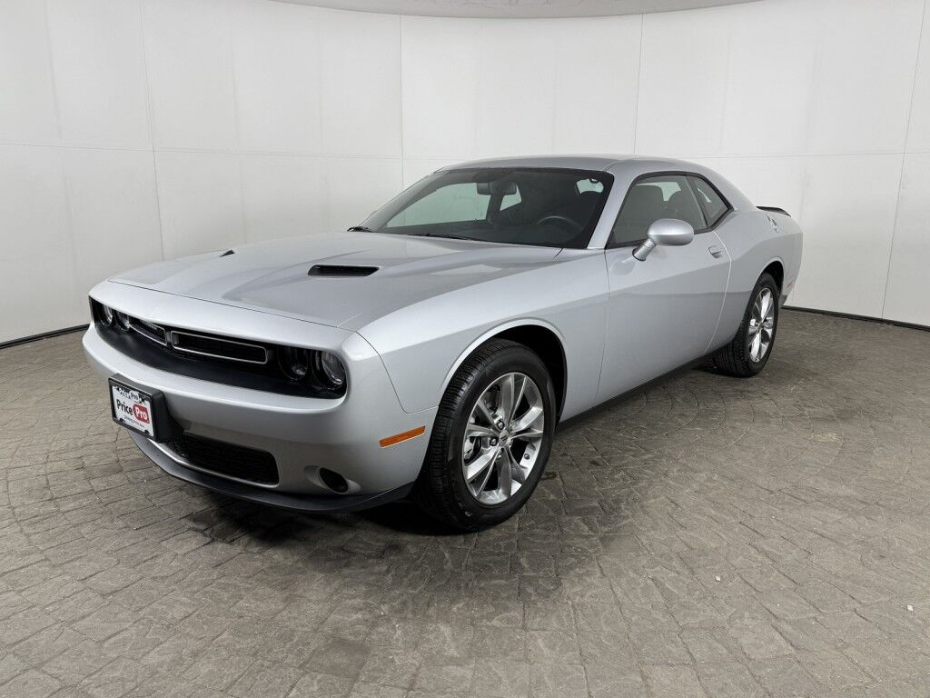 2023 Dodge Challenger SXT AWD Maumee OH