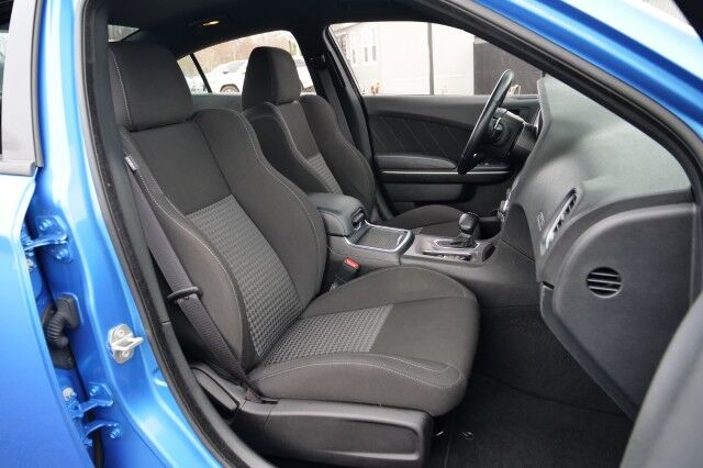 2023 Dodge Charger R/T / Harman Kardon Audio / Heated Seats / 5.7L V8! High Point NC