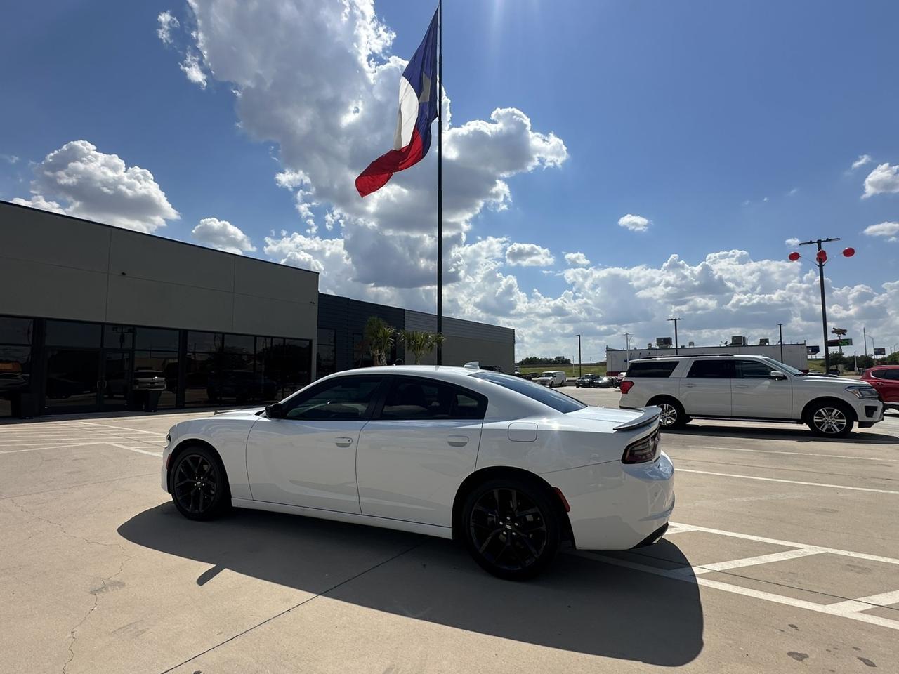 2023 Dodge Charger SXT photo 8