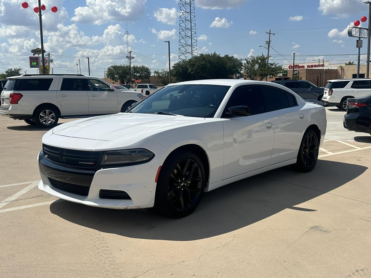 2023 Dodge Charger SXT photo 9