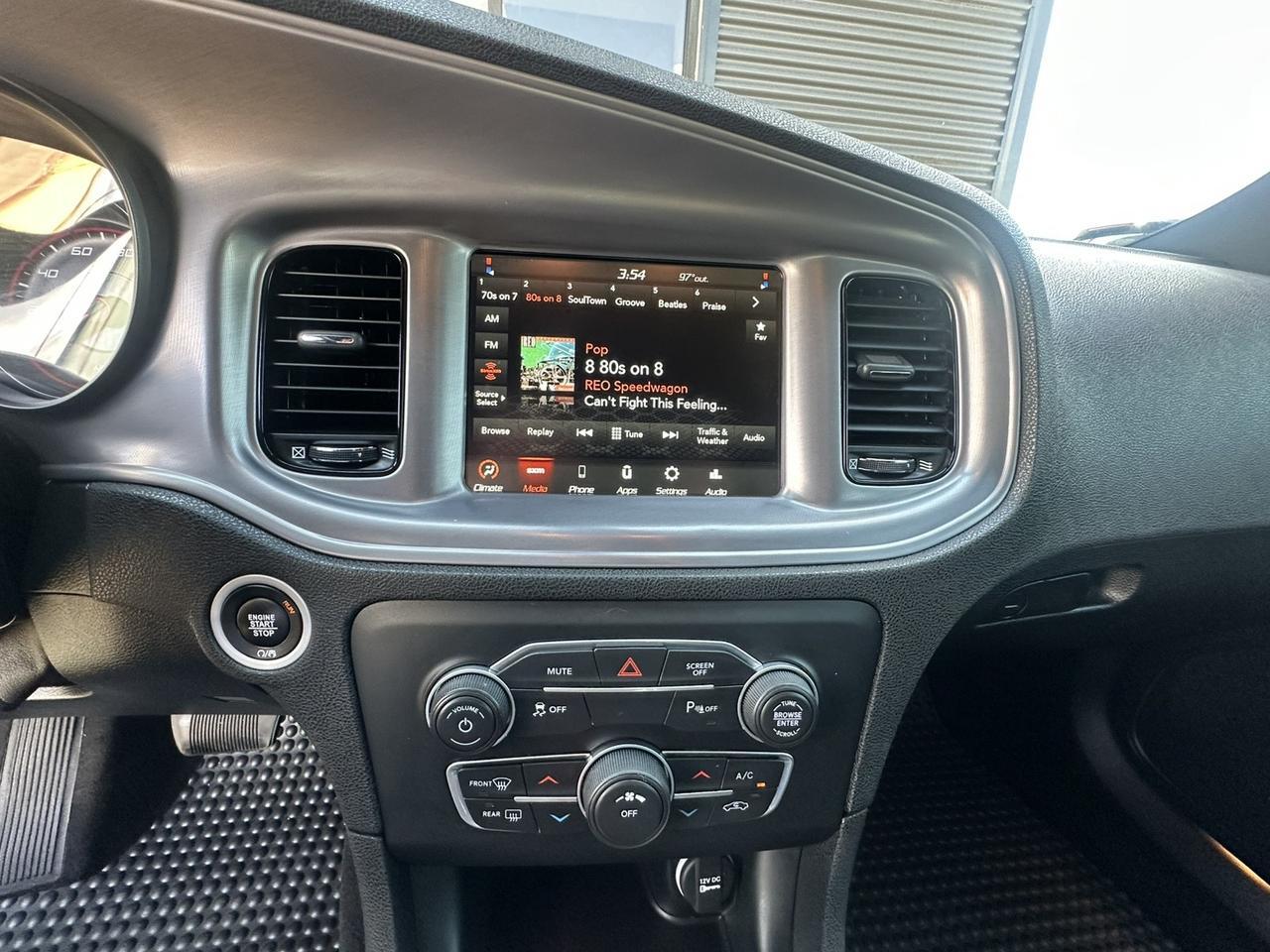 2023 Dodge Charger SXT photo 18
