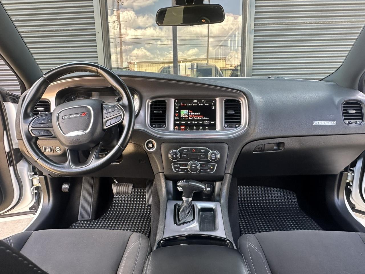 2023 Dodge Charger SXT photo 16