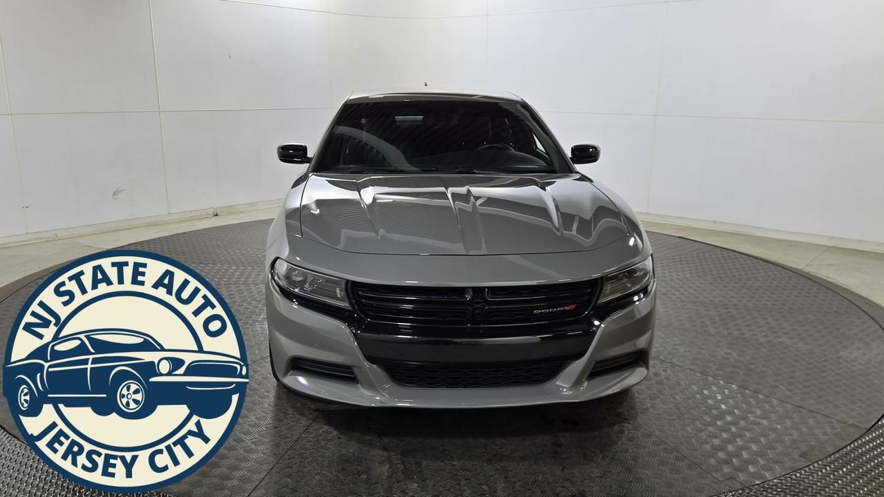 2023 Dodge Charger SXT photo 2