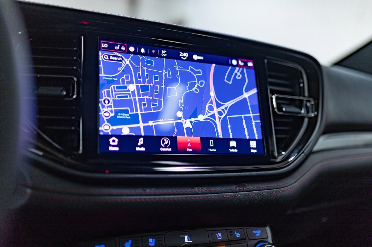 2023 Dodge Durango AWD R/T Plus HEMI Leather Roof Nav BCam Red Deer AB