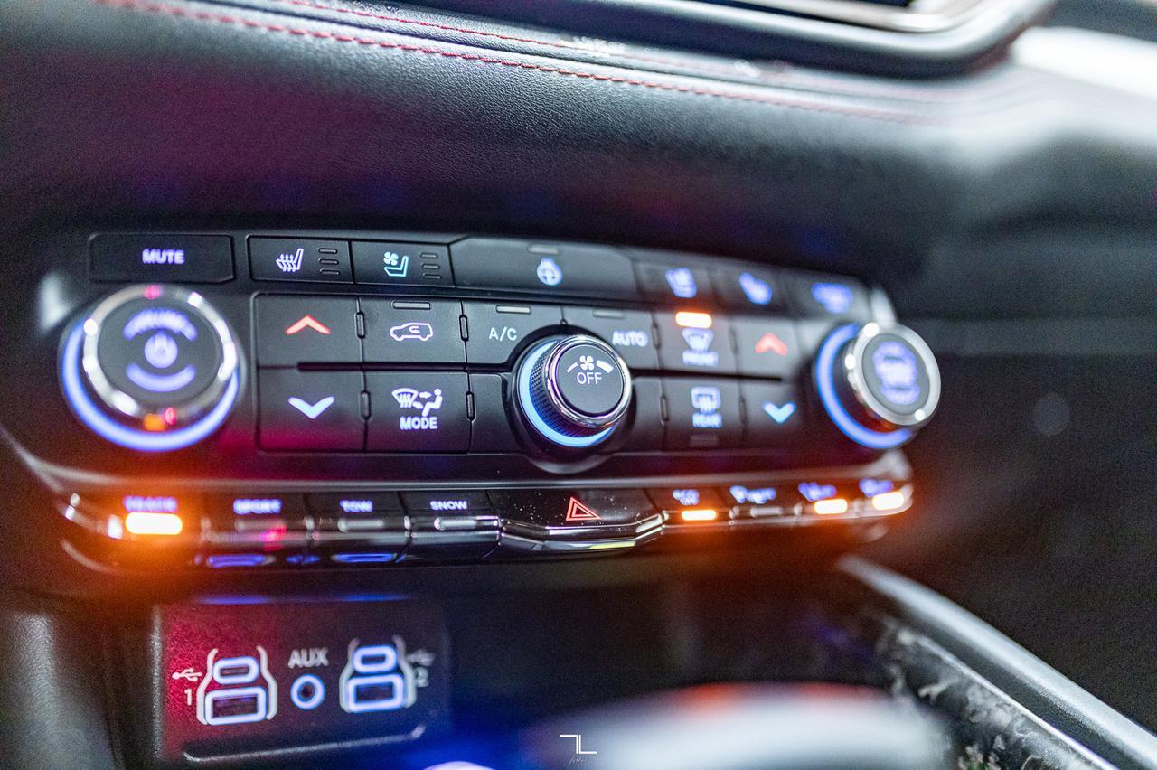 2023 Dodge Durango AWD R/T Plus HEMI Leather Roof Nav BCam Red Deer AB