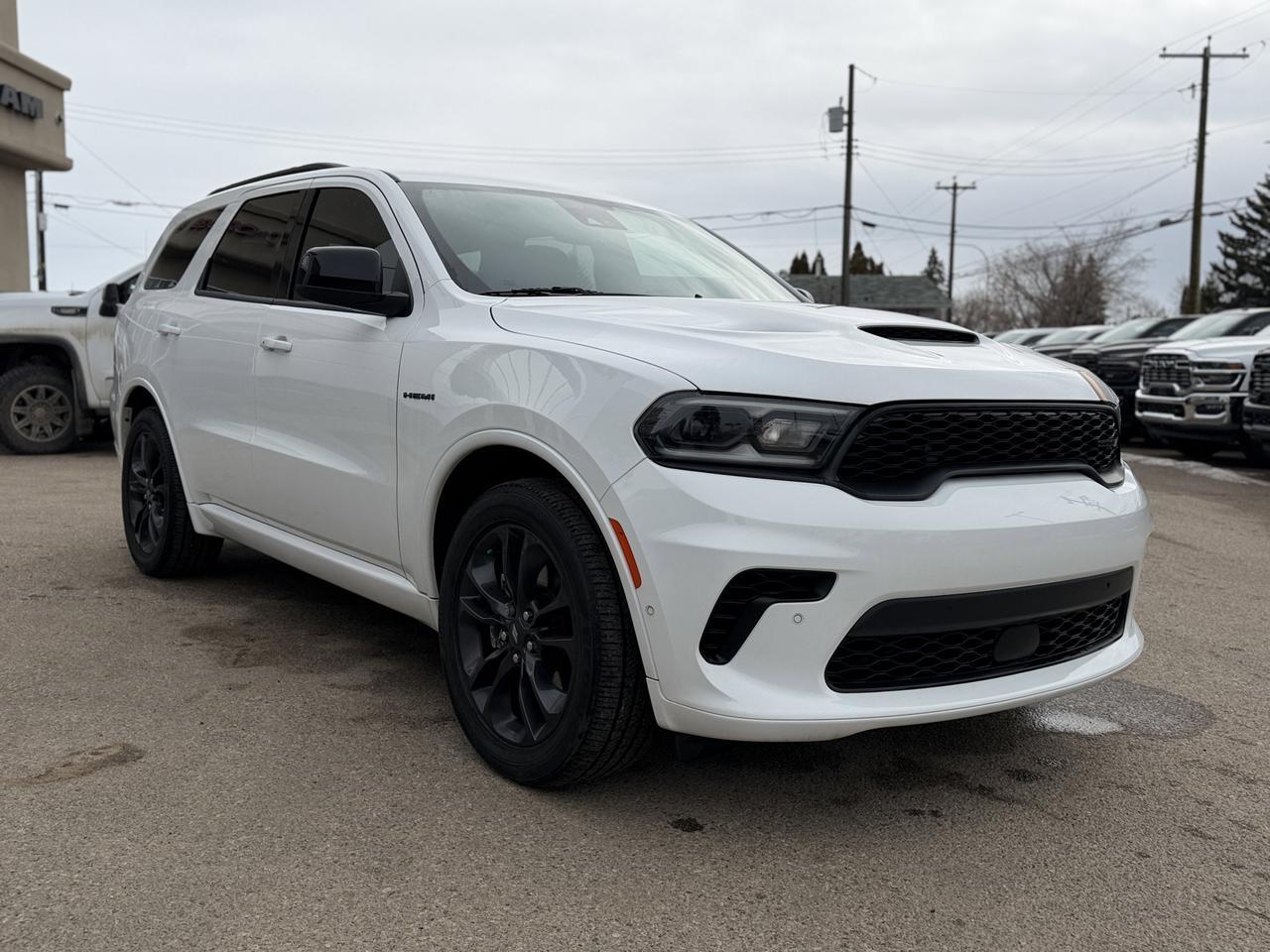2023 Dodge Durango R/T Hemi Orange AWD | Low KMs | V8 | 6 Passenger | Sunroof | NAV | Heated Vented Seats Redwater AB