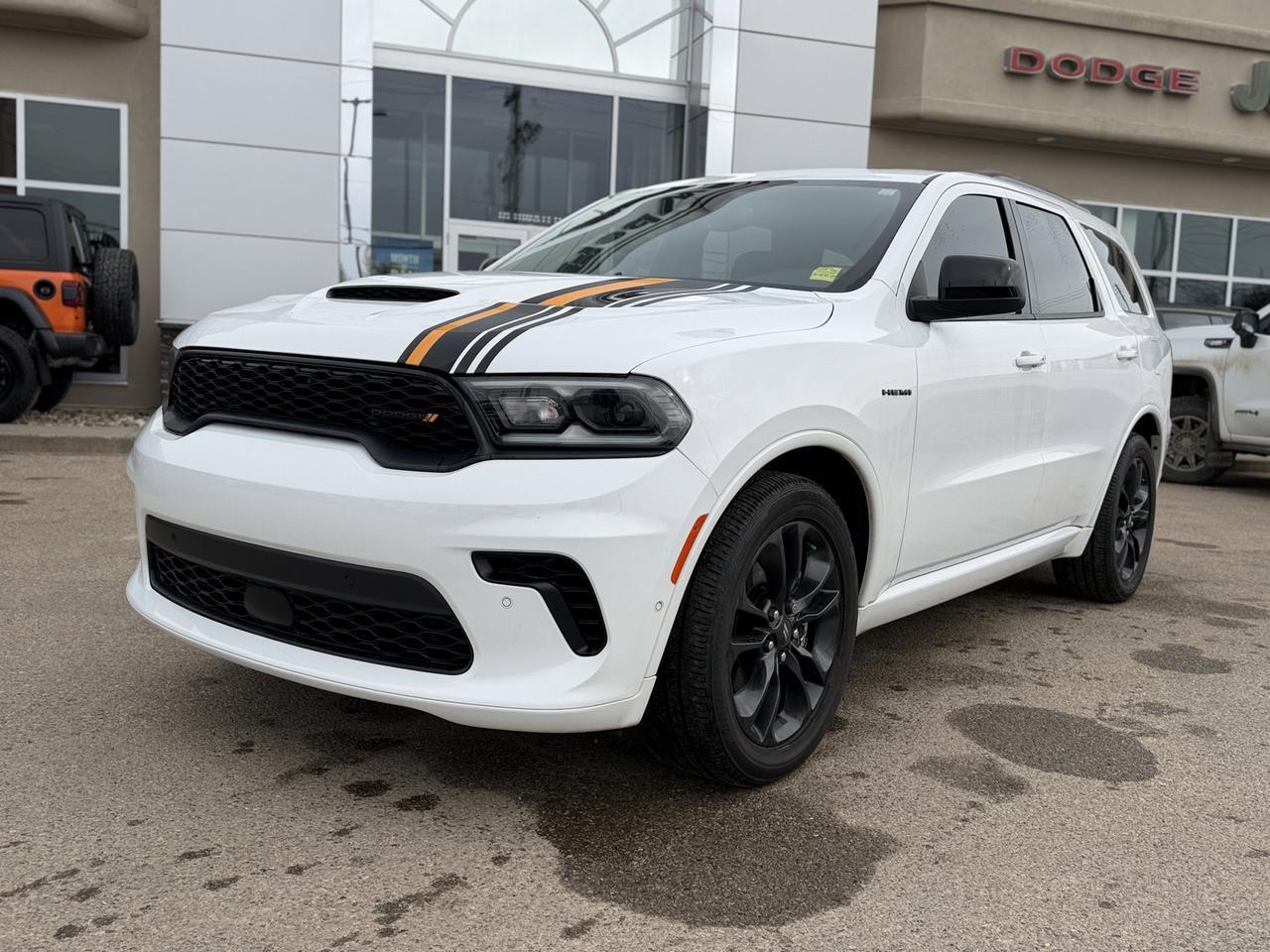 2023 Dodge Durango R/T Hemi Orange AWD | Low KMs | V8 | 6 Passenger | Sunroof | NAV | Heated Vented Seats Redwater AB