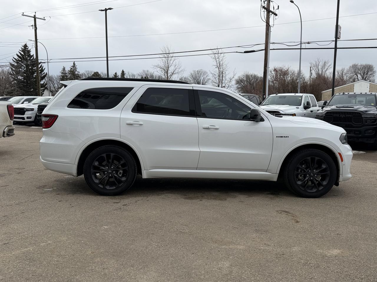 2023 Dodge Durango R/T Hemi Orange AWD | Low KMs | V8 | 6 Passenger | Sunroof | NAV | Heated Vented Seats Redwater AB