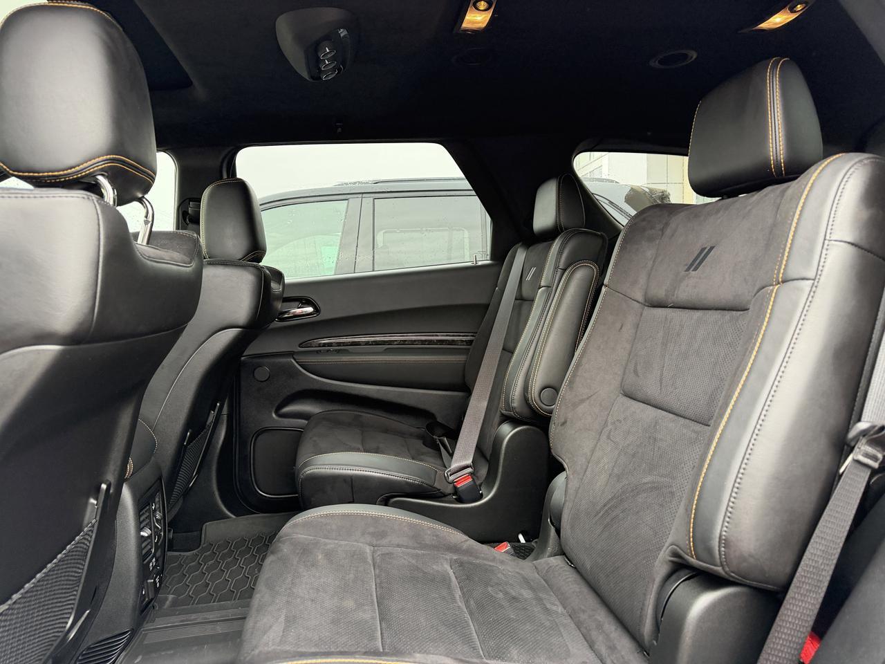 2023 Dodge Durango R/T Hemi Orange AWD | Low KMs | V8 | 6 Passenger | Sunroof | NAV | Heated Vented Seats Redwater AB