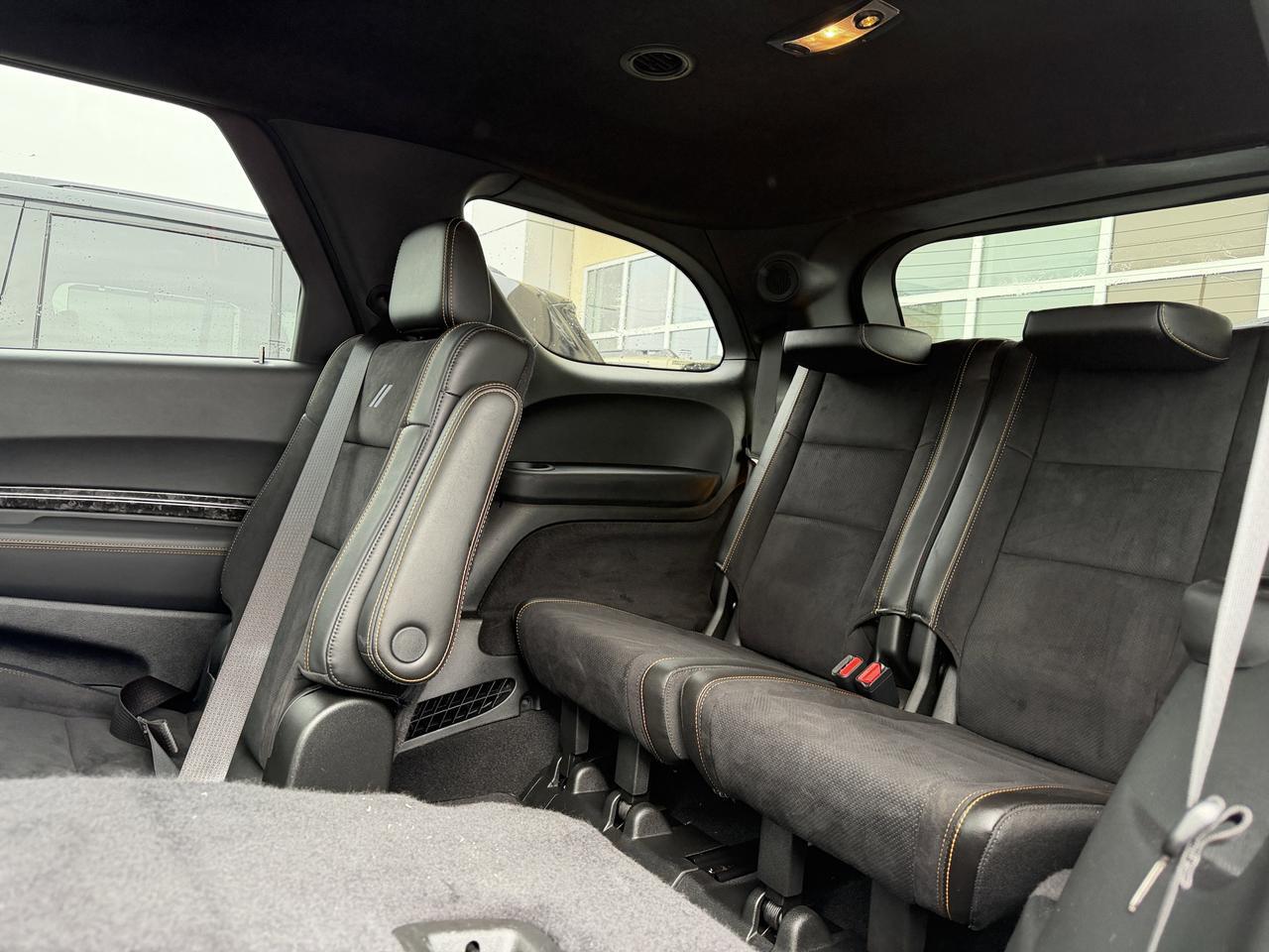 2023 Dodge Durango R/T Hemi Orange AWD | Low KMs | V8 | 6 Passenger | Sunroof | NAV | Heated Vented Seats Redwater AB