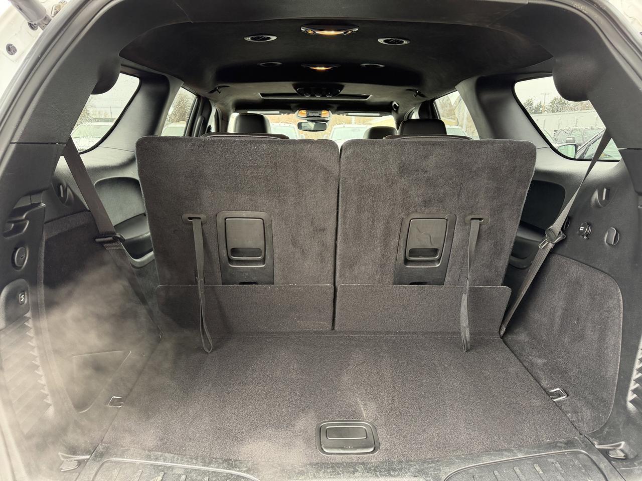 2023 Dodge Durango R/T Hemi Orange AWD | Low KMs | V8 | 6 Passenger | Sunroof | NAV | Heated Vented Seats Redwater AB