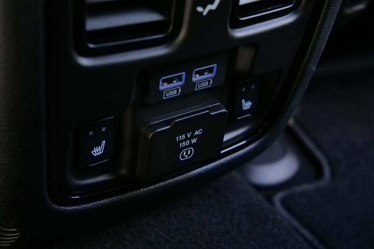 2023 Dodge Durango R/T Premium AWD / Blacktop PKG / Captain Chairs! Lincolnton NC