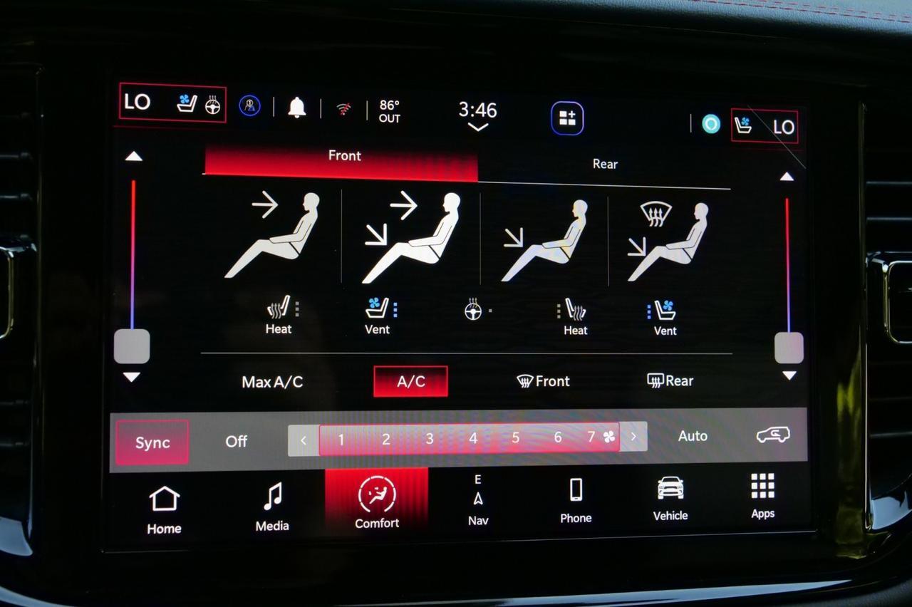 2023 Dodge Durango R/T Premium AWD / Blacktop PKG / Captain Chairs! Lincolnton NC