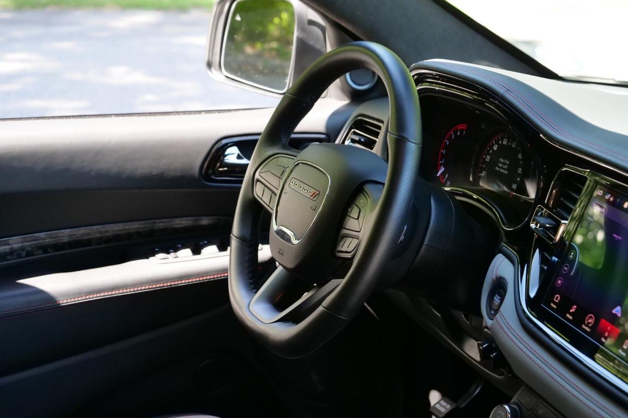 2023 Dodge Durango R/T Premium AWD / Blacktop PKG / Captain Chairs! Lincolnton NC