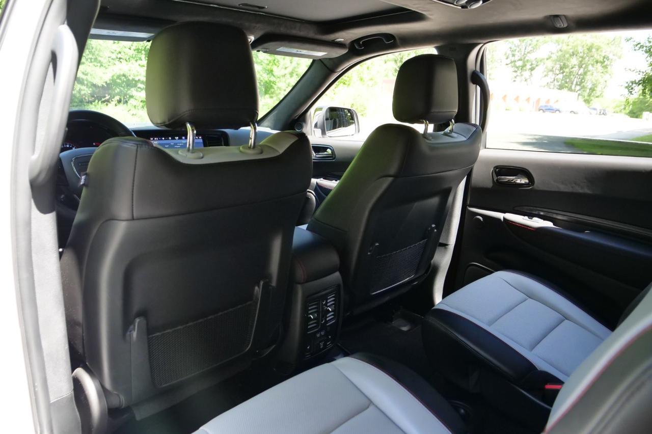 2023 Dodge Durango R/T Premium AWD / Blacktop PKG / Captain Chairs! Lincolnton NC