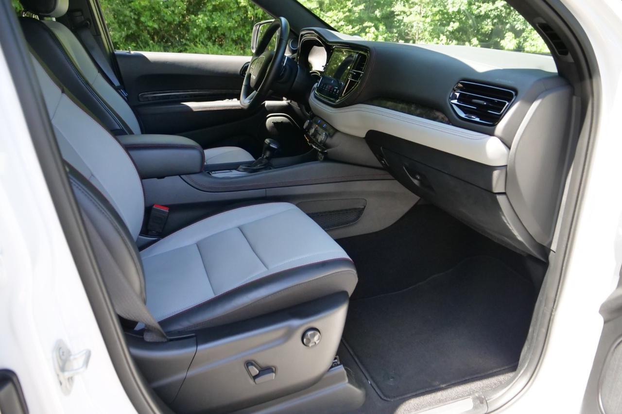 2023 Dodge Durango R/T Premium AWD / Blacktop PKG / Captain Chairs! Lincolnton NC