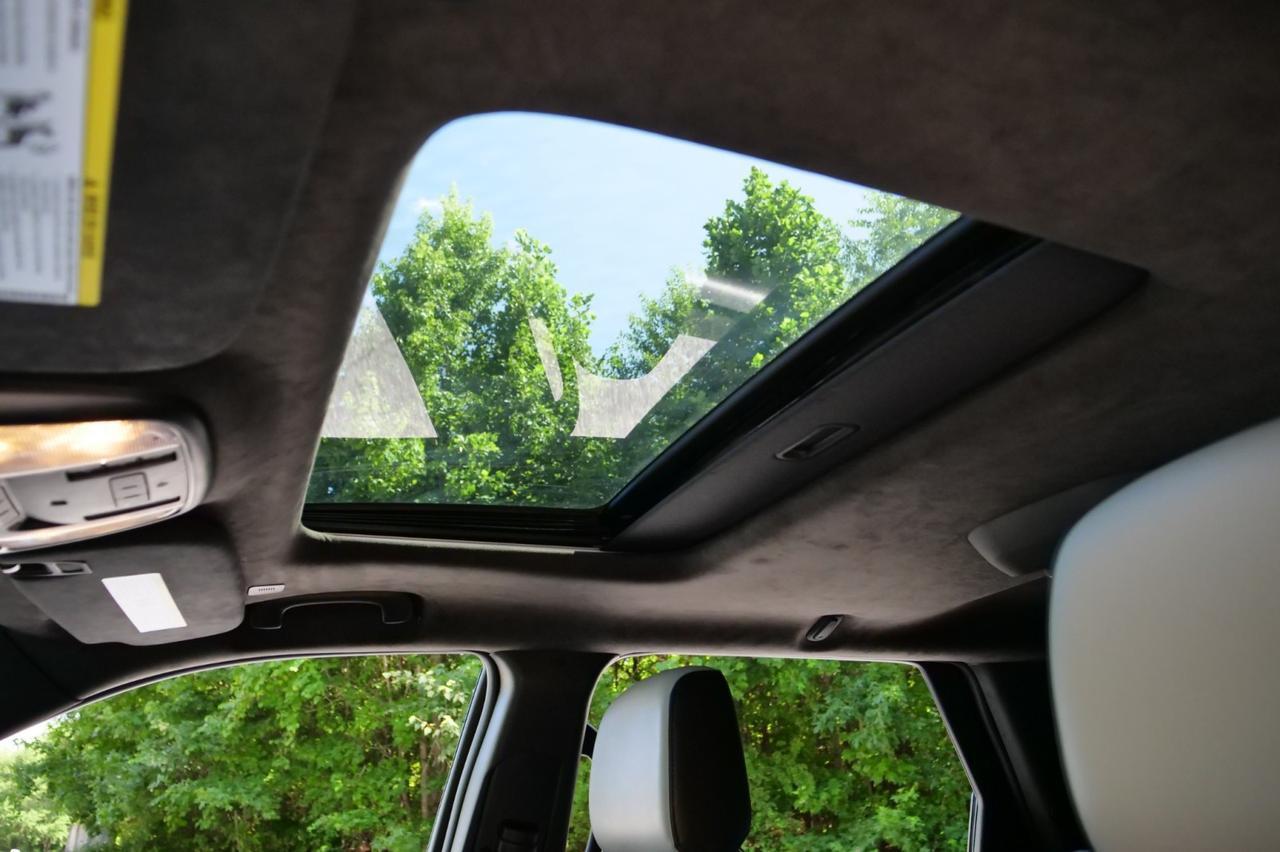 2023 Dodge Durango R/T Premium AWD / Blacktop PKG / Captain Chairs! Lincolnton NC