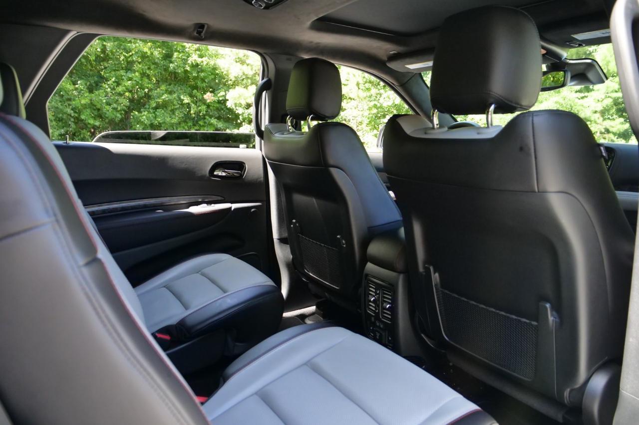 2023 Dodge Durango R/T Premium AWD / Blacktop PKG / Captain Chairs! Lincolnton NC