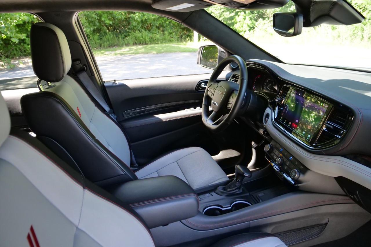 2023 Dodge Durango R/T Premium AWD / Blacktop PKG / Captain Chairs! Lincolnton NC