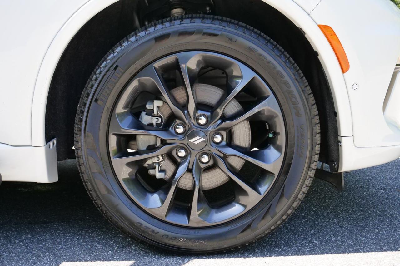 2023 Dodge Durango R/T Premium AWD / Blacktop PKG / Captain Chairs! Lincolnton NC