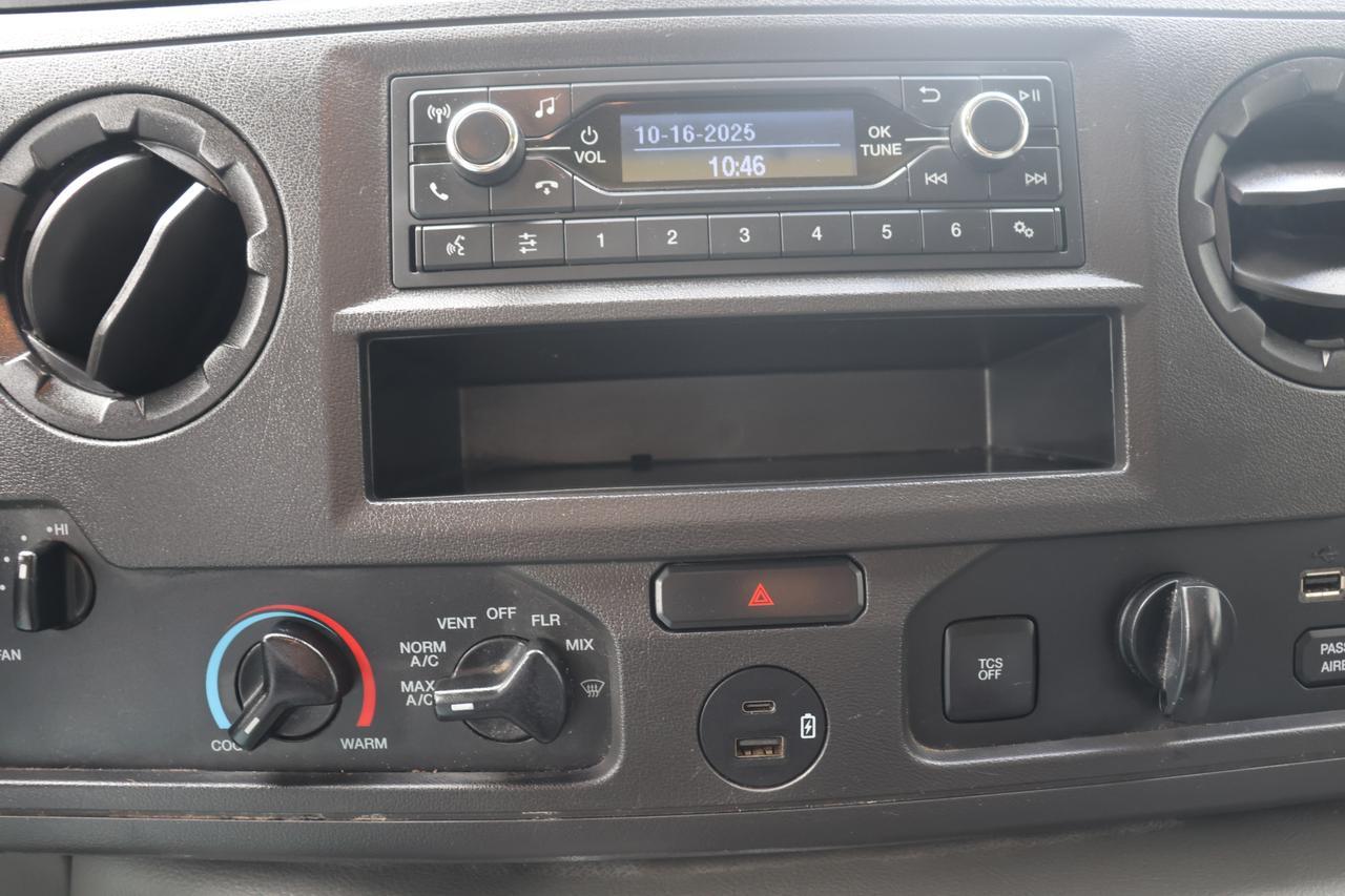 2023 FORD ECONOLINE E350 SUPER DUTY CUTAWAY VAN Houston TX