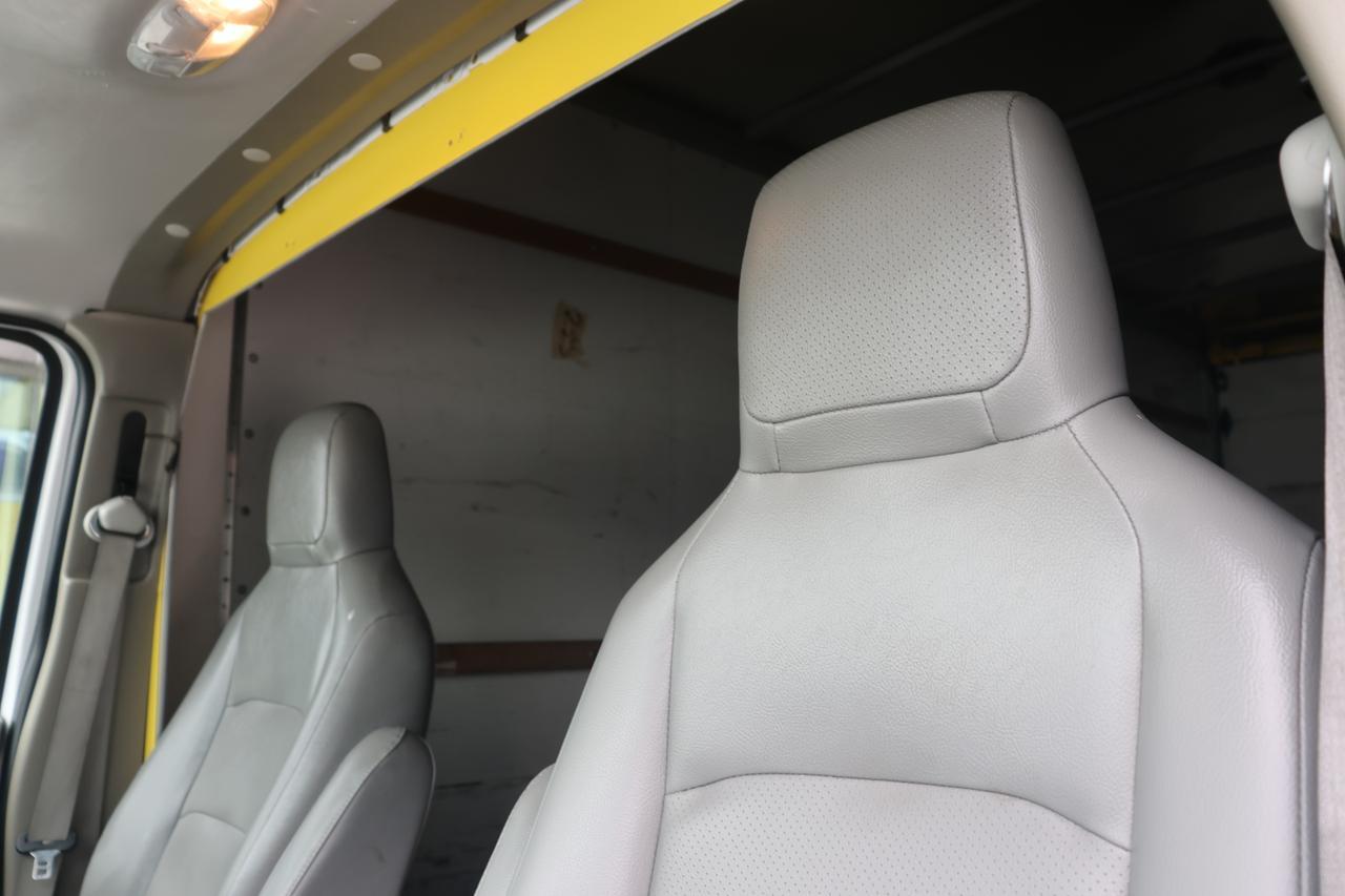 2023 FORD ECONOLINE E350 SUPER DUTY CUTAWAY VAN Houston TX