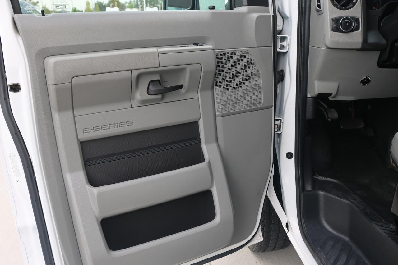 2023 FORD ECONOLINE E350 SUPER DUTY CUTAWAY VAN Houston TX
