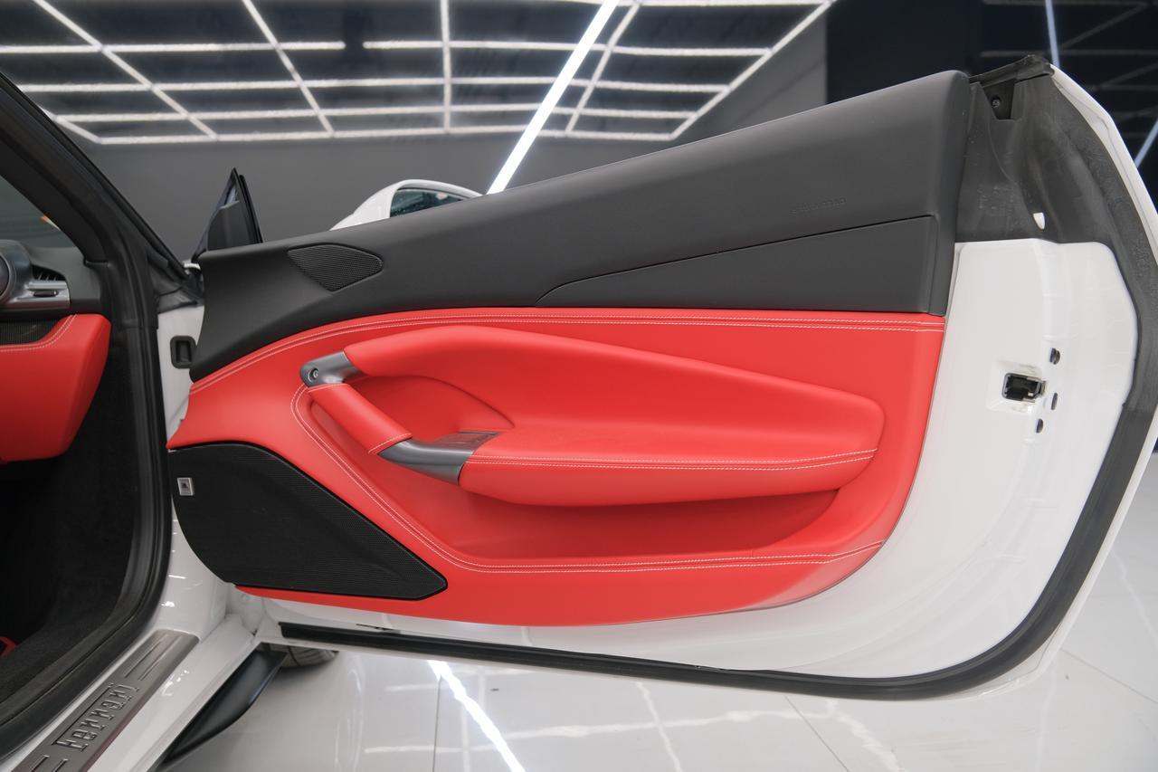 2023 Ferrari F8 Spider Base Miami FL