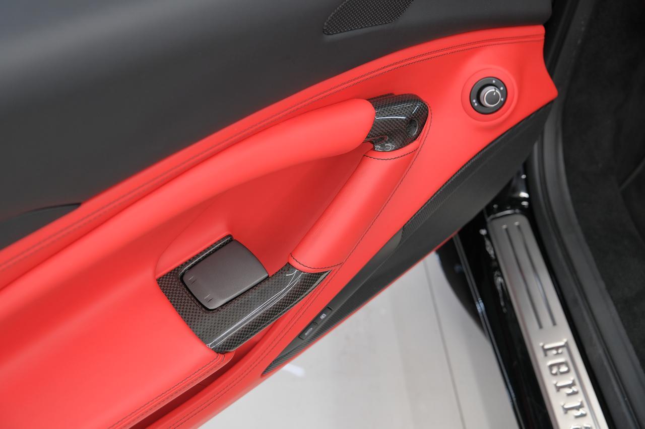 2023 Ferrari F8 Spider Base Miami FL