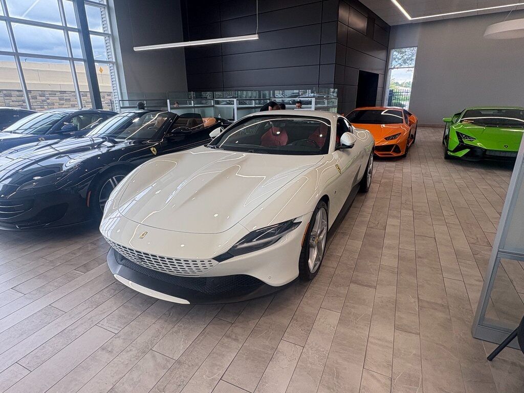 2023 Ferrari Roma Base