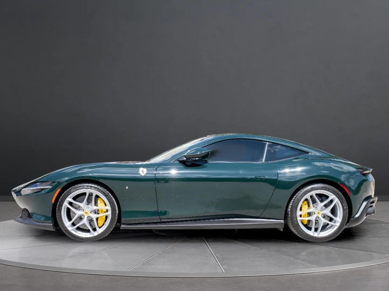 2023 Ferrari Roma Roma - Verde British