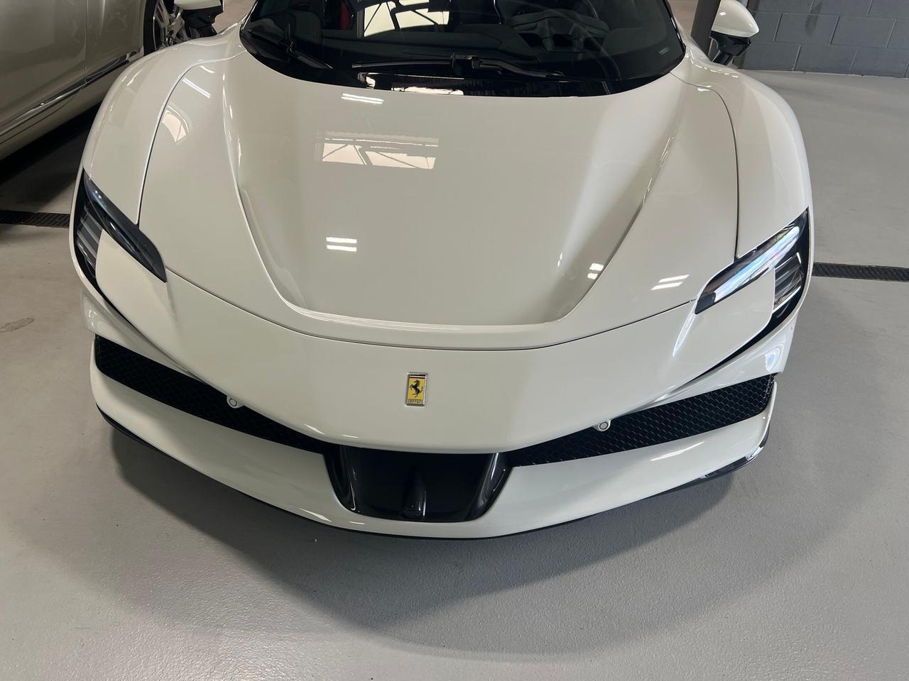 2023 Ferrari SF90 Spider Base