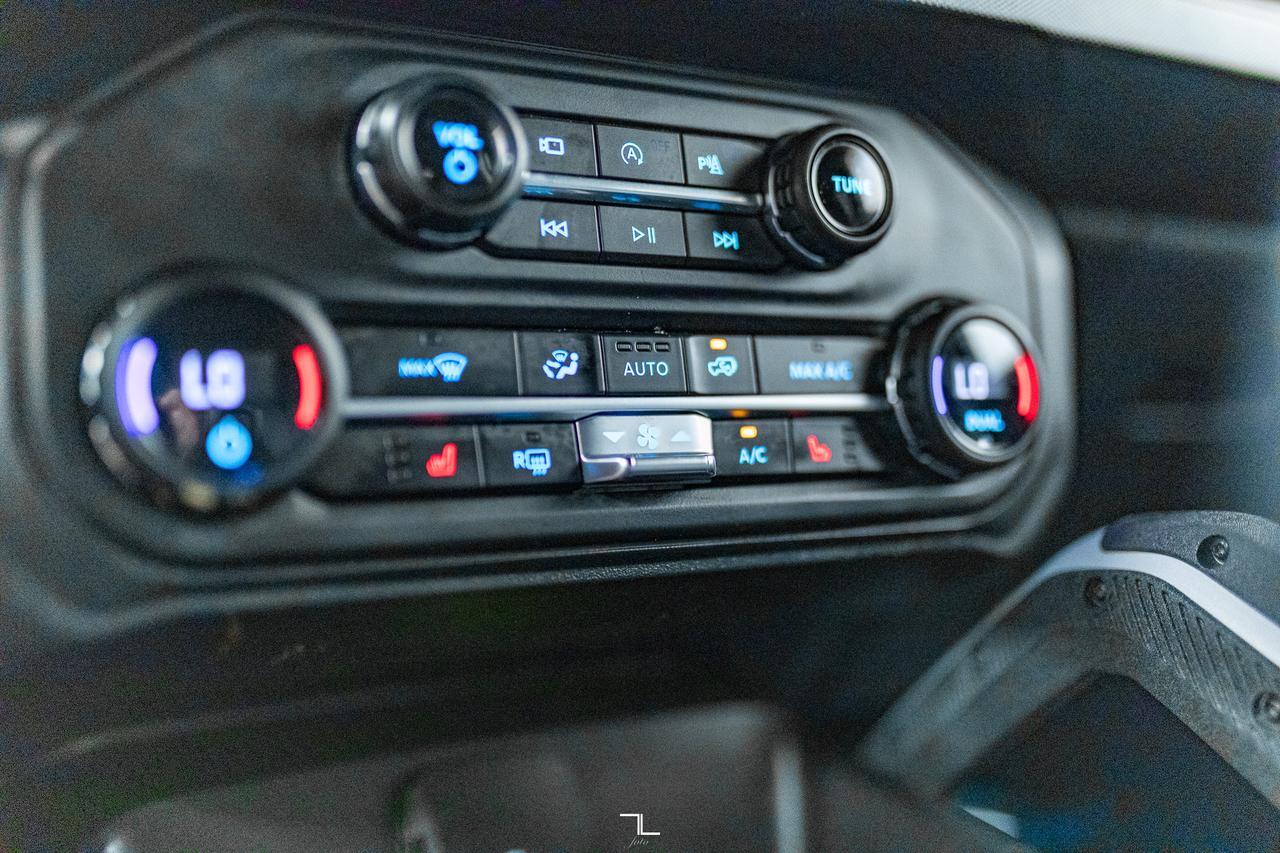 2023 Ford Bronco 4x4 Outer Banks Nav BCam Red Deer AB