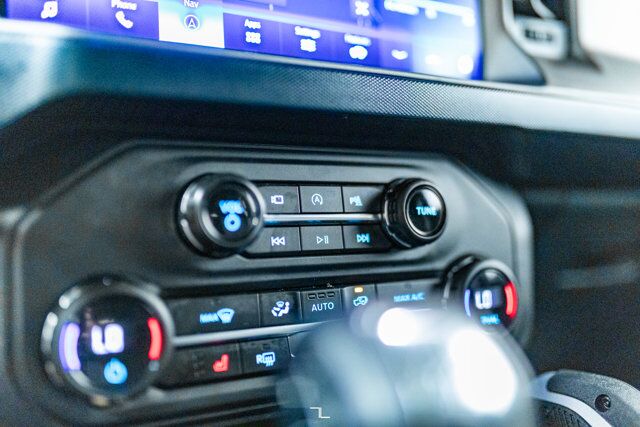 2023 Ford Bronco 4x4 Outer Banks Nav BCam Red Deer AB