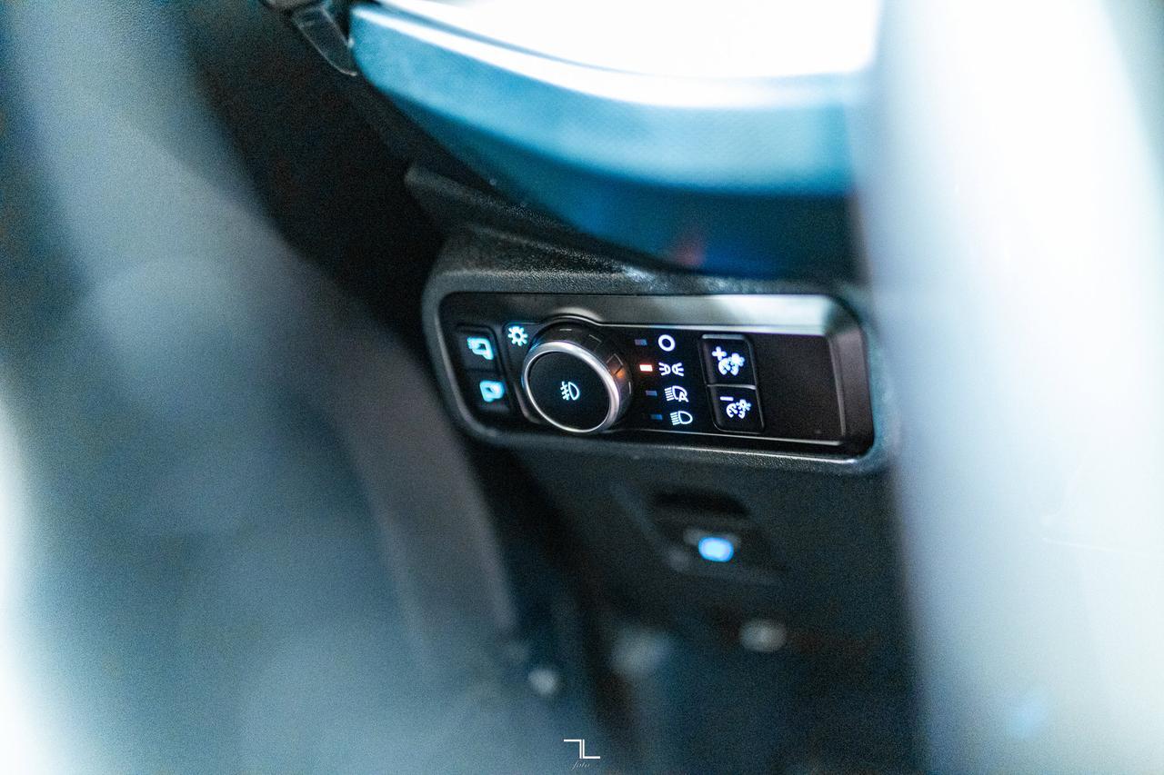 2023 Ford Bronco 4x4 Outer Banks Nav BCam Red Deer AB