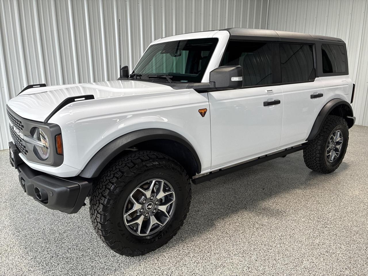 2023 Ford Bronco Badlands, High Pkg, V6, Auto, Hard Top, Leather, BFG All-Terrains