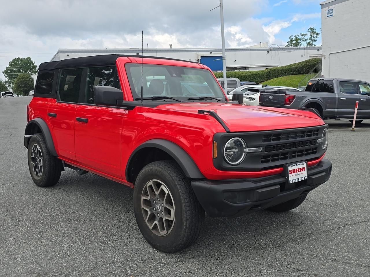 2023 Ford Bronco Base