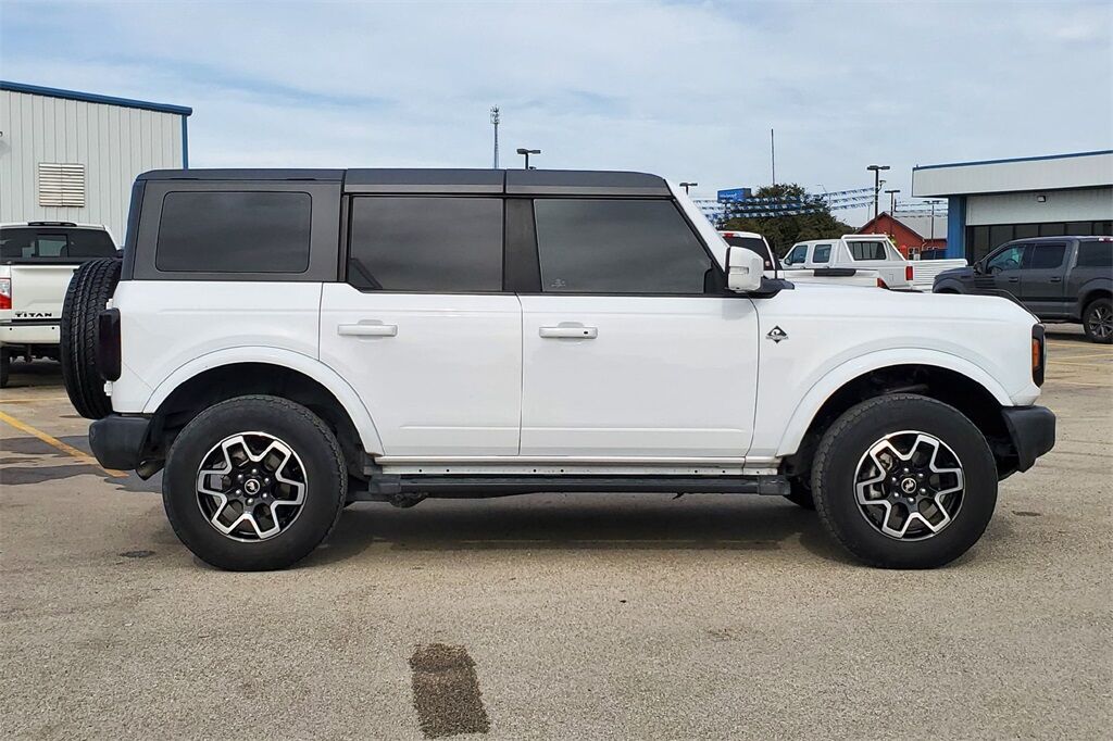 2023 Ford Bronco Outer Banks Hondo TX
