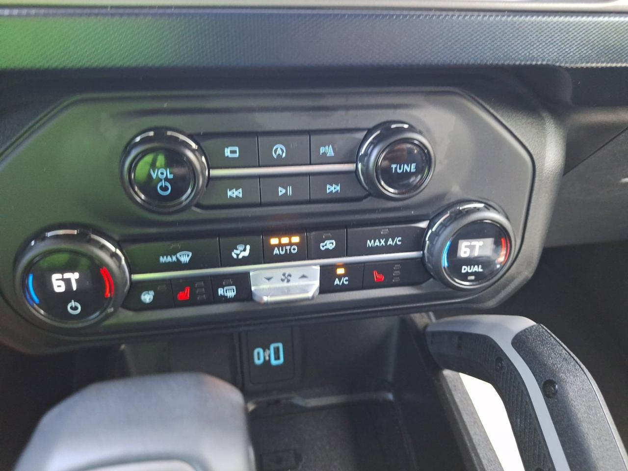 2023 Ford Bronco Outer Banks Hurst TX
