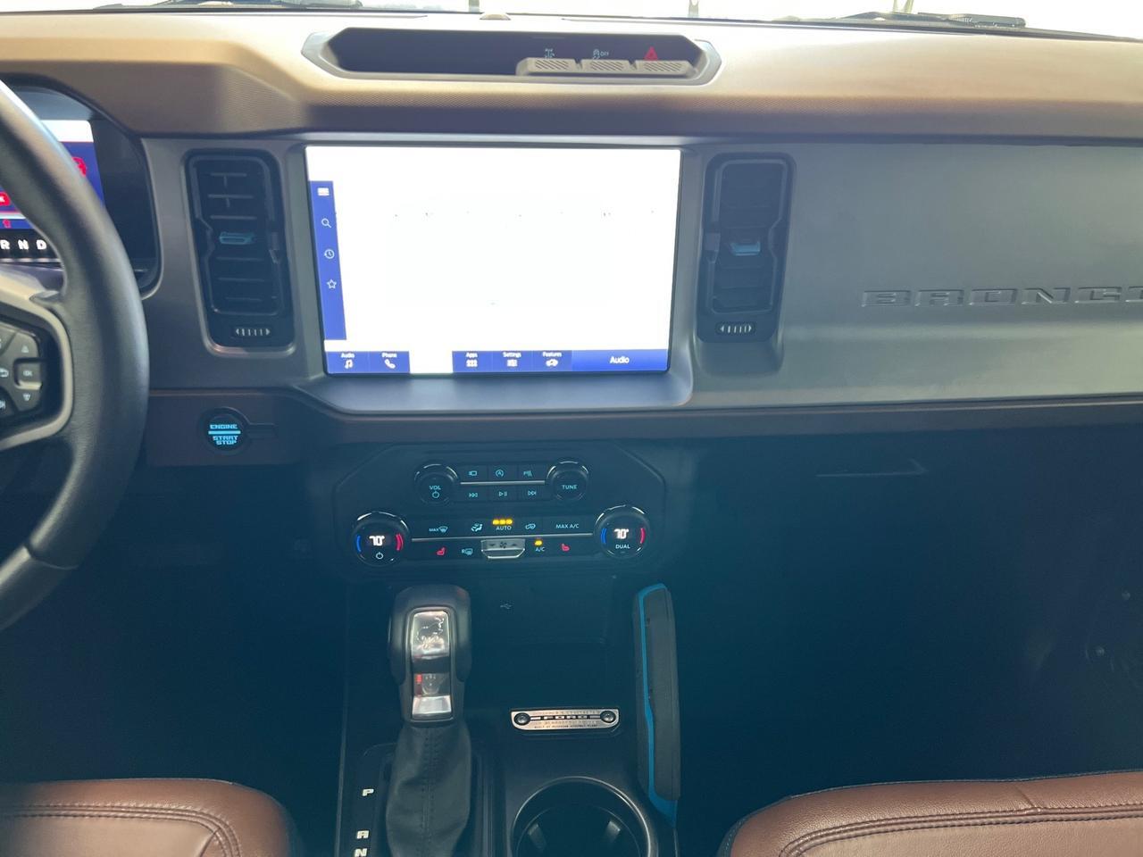 2023 Ford Bronco Outer Banks, High Pkg, V6, Hard Top, Lift, Power Steps Houston TX