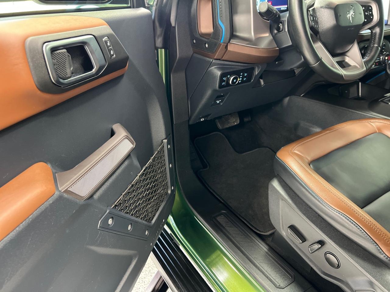 2023 Ford Bronco Outer Banks, High Pkg, V6, Hard Top, Lift, Power Steps Houston TX