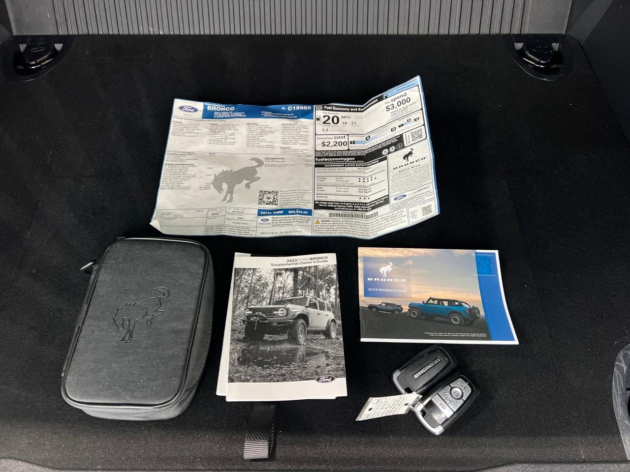 2023 Ford Bronco Outer Banks, High Pkg, V6, Hard Top, Lift, Power Steps Houston TX
