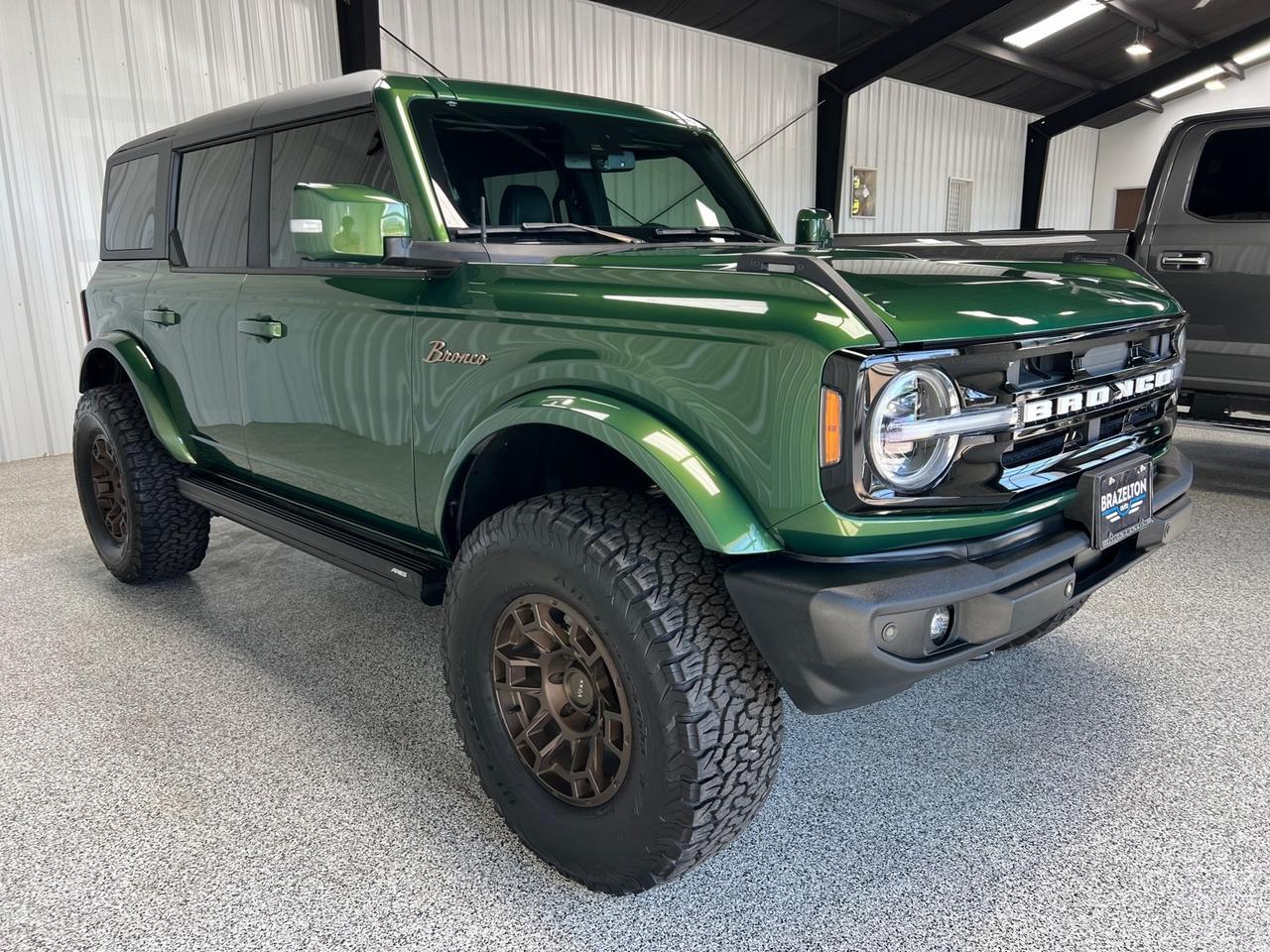 2023 Ford Bronco Outer Banks, High Pkg, V6, Hard Top, Lift, Power Steps Houston TX