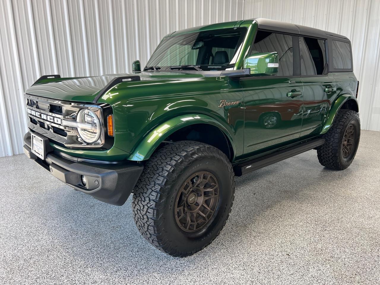 2023 Ford Bronco Outer Banks, High Pkg, V6, Hard Top, Lift, Power Steps Houston TX