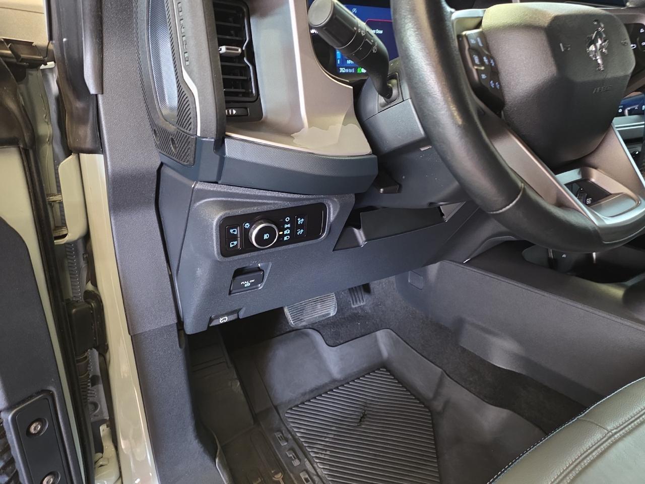 2023 Ford Bronco Outer Banks Sand Lake NY