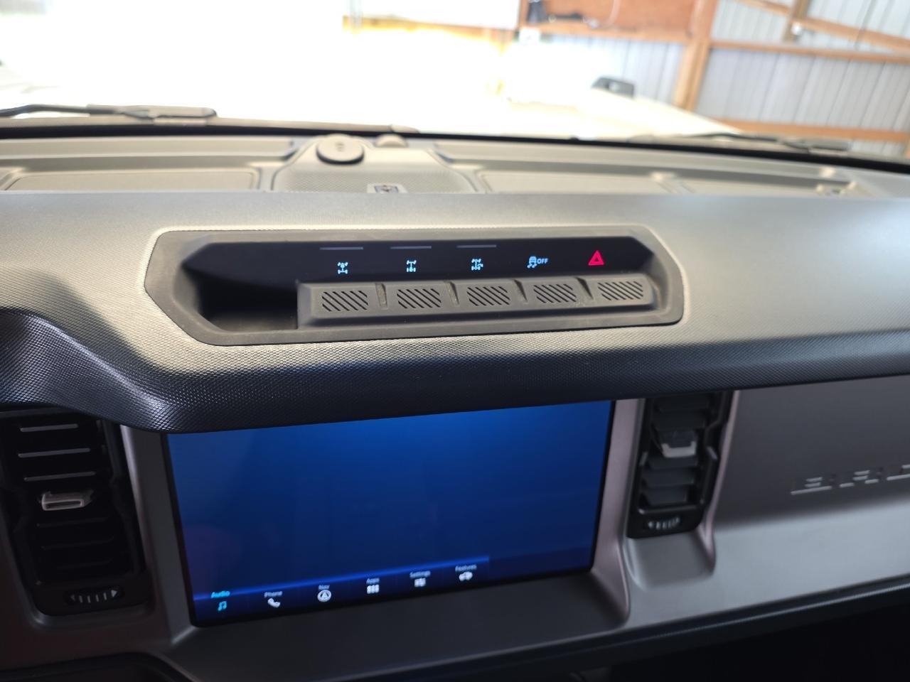 2023 Ford Bronco Outer Banks Sand Lake NY